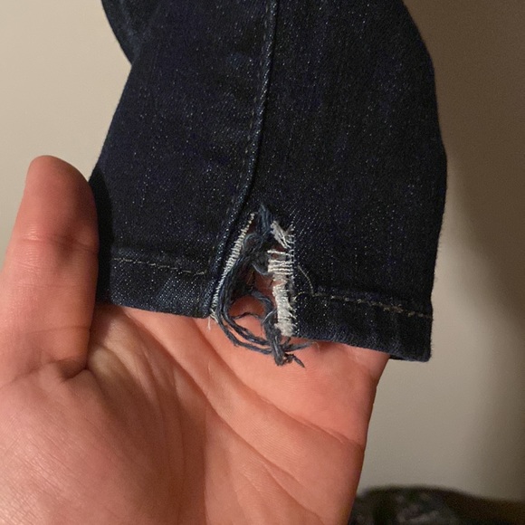 Women’s Sz. 4 Levi Strauss Mid-rise Skinny Jeans - Picture 4 of 5